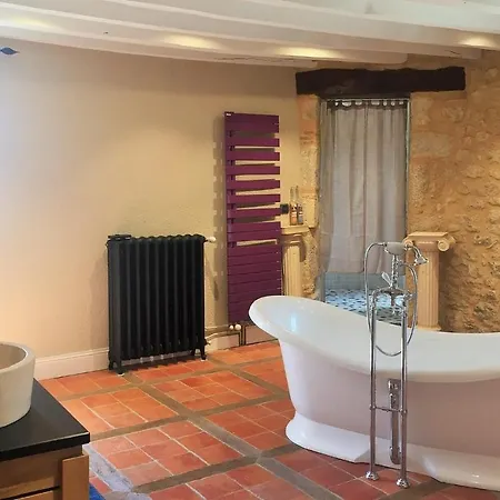 Chateau De Vigouroux Affittacamere *